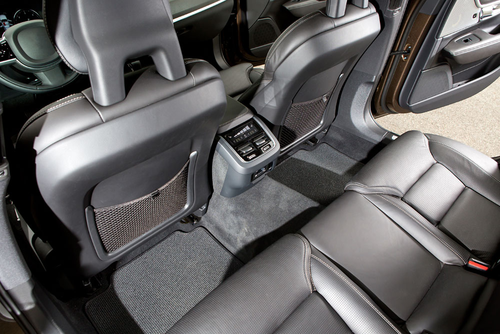 Lavado de interiores de camionetas